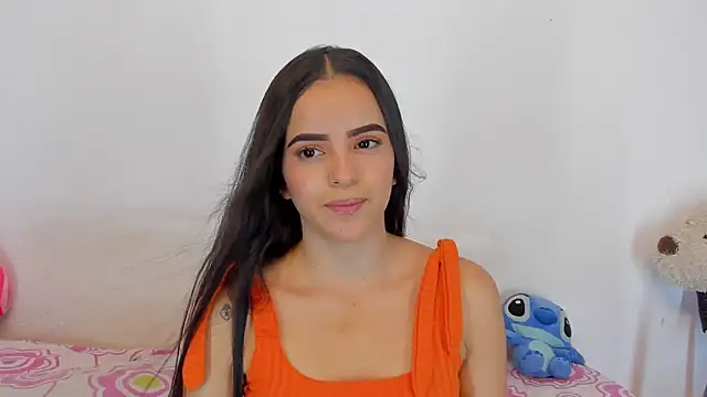 Snapshot of emilyclay_1 chatting on 14, 10, 2025 emilyclay 1 online show from 14, 10, 2025