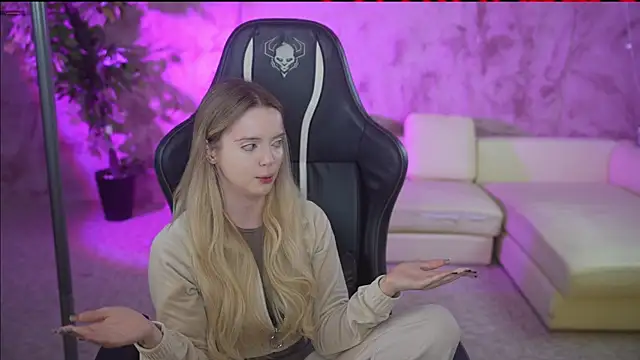 Cassy-Celestial  online show from 24, 11, 2025