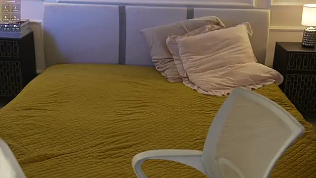 Cassy-Celestial  online show from 18, 9, 2025