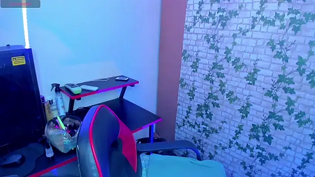 MIABOOBS   online show from 17, 10, 2025