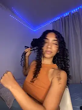 Snapshot of nicoleebony1 chatting on 11, 10, 2025 nicoleebony1 online show from 11, 10, 2025