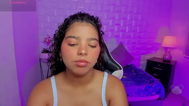 Snapshot of aurora_rodriguez chatting on 27, 10, 2025 aurora rodriguez online show from 27, 10, 2025