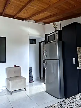 Juliietha servas online show from 26, 9, 2025