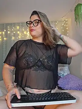 Juliietha servas online show from 27, 5, 2026