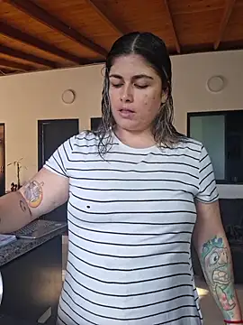 Juliietha servas online show from 28, 6, 2026