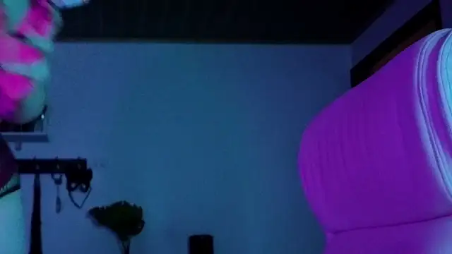 Olivia seex online show from 18, 10, 2025