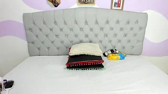 Snapshot of BRIYITHMENA chatting on 17, 9, 2025 BRIYITHMENA online show from 17, 9, 2025