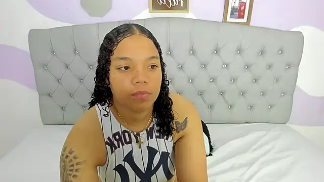 Snapshot of BRIYITHMENA chatting on 2, 7, 2026 BRIYITHMENA online show from 2, 7, 2026