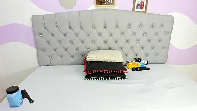 Snapshot of BRIYITHMENA chatting on 1, 10, 2025 BRIYITHMENA online show from 1, 10, 2025