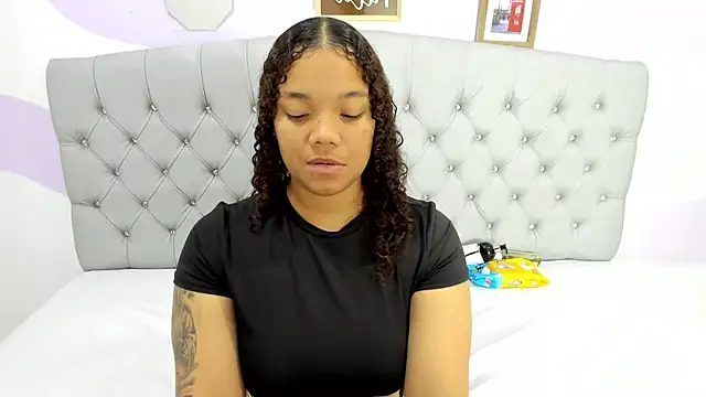 Snapshot of BRIYITHMENA chatting on 30, 10, 2025 BRIYITHMENA online show from 30, 10, 2025