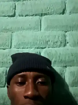 Snapshot of HandsomeBuoyy21 chatting on 6, 4, 2026 HandsomeBuoyy21 online show from 6, 4, 2026