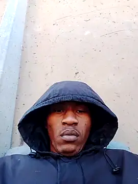 Snapshot of HandsomeBuoyy21 chatting on 12, 6, 2026 HandsomeBuoyy21 online show from 12, 6, 2026