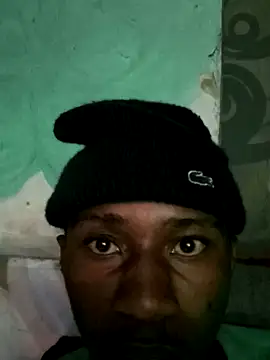 Snapshot of HandsomeBuoyy21 chatting on 4, 4, 2026 HandsomeBuoyy21 online show from 4, 4, 2026