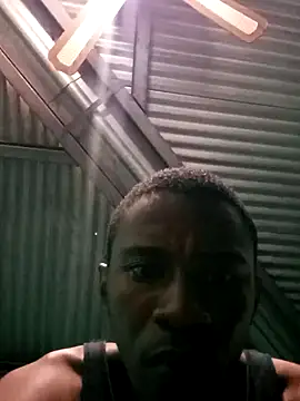 Snapshot of HandsomeBuoyy21 chatting on 18, 4, 2026 HandsomeBuoyy21 online show from 18, 4, 2026