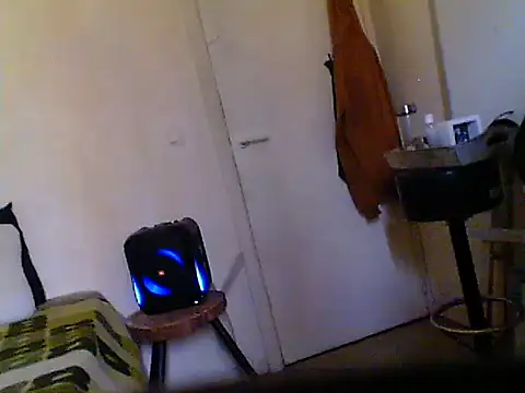 Snapshot of oopsxx chatting on 27, 2, 2025 oopsxx online show from 27, 2, 2025