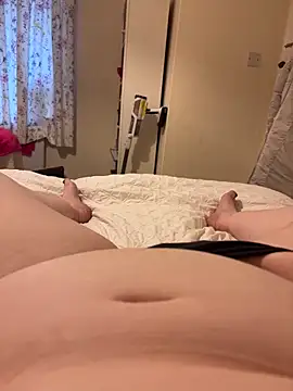 curvygirll2 online show from 12, 10, 2025