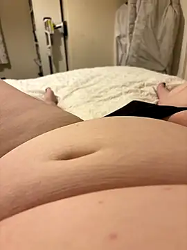 curvygirll2 online show from 6, 11, 2025