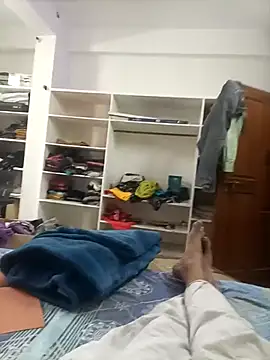 AUNTY1984 online show from 25, 6, 2026