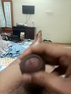 AUNTY1984 online show from 13, 6, 2026