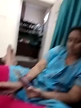 AUNTY1984 online show from 1, 5, 2026