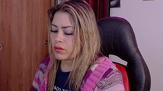 Natalia Montoya online show from 8, 10, 2025