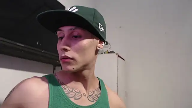 Snapshot of bix_couples chatting on 4, 11, 2025 bix couples online show from 4, 11, 2025