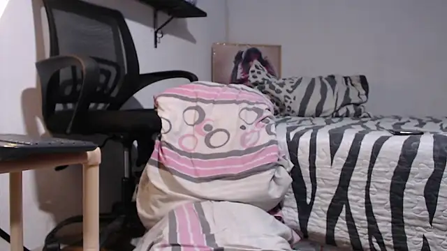 Snapshot of bix_couples chatting on 10, 11, 2025 bix couples online show from 10, 11, 2025