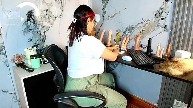 AlixLong online show from 8, 2, 2026