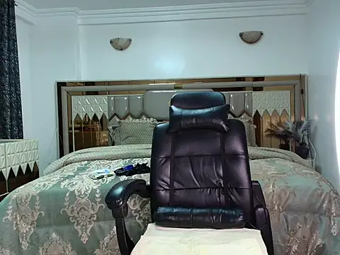 ebony shilly3 online show from 14, 1, 2026