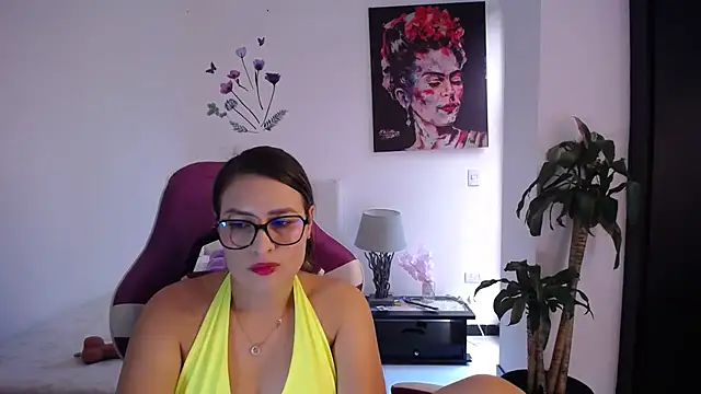 esmeraldaa230 online show from 28, 2, 2026