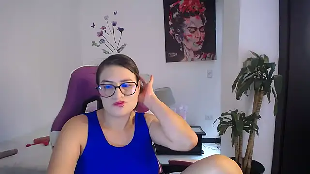 esmeraldaa230 online show from 11, 3, 2026