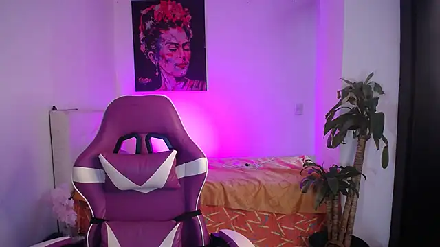 esmeraldaa230 online show from 9, 1, 2026