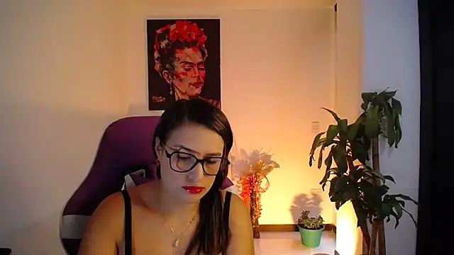 esmeraldaa230 online show from 2, 11, 2025