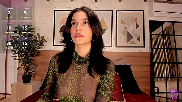 LunaRuso online show from 19, 10, 2025