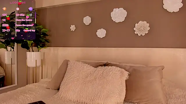 LunaRuso online show from 4, 4, 2026