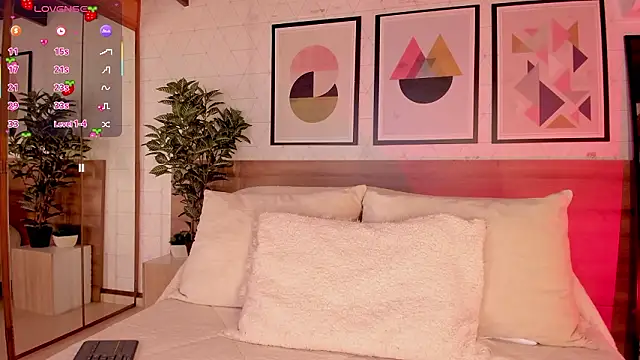 LunaRuso online show from 10, 3, 2026