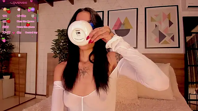 LunaRuso online show from 12, 4, 2026