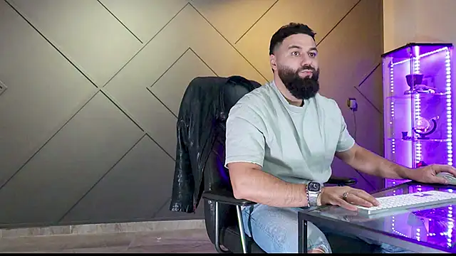 mattmasterss online show from 2, 3, 2025