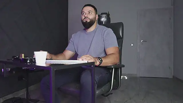 mattmasterss online show from 5, 10, 2025