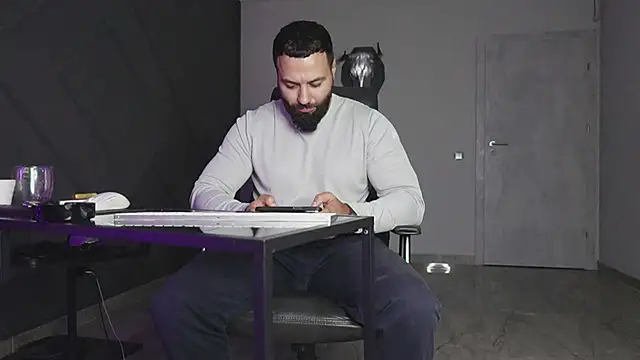 mattmasterss online show from 9, 10, 2025