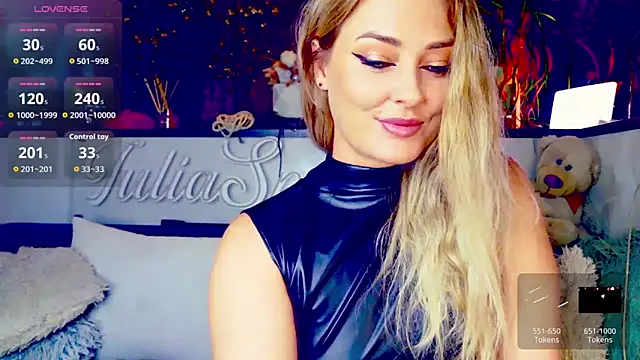  JuliaSpace  online show from 15, 9, 2025