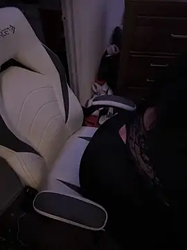 Juicyjordie online show from 3, 5, 2026