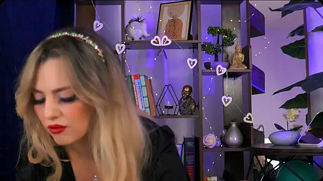 Snapshot of Bailey_Evans chatting on 5, 10, 2025 Bailey Evans online show from 5, 10, 2025