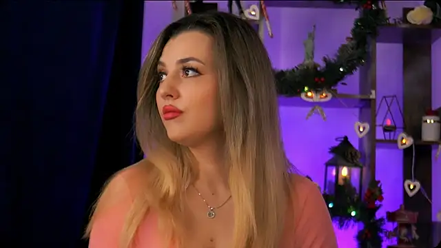 Snapshot of Bailey_Evans chatting on 15, 12, 2025 Bailey Evans online show from 15, 12, 2025