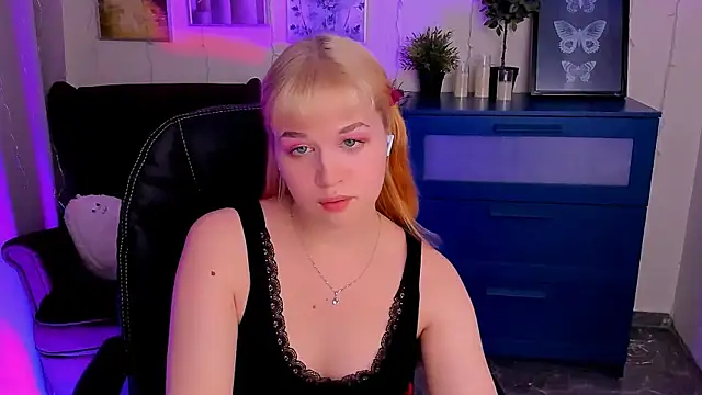 Snapshot of AlicePopsy chatting on 20, 3, 2025 AlicePopsy online show from 20, 3, 2025