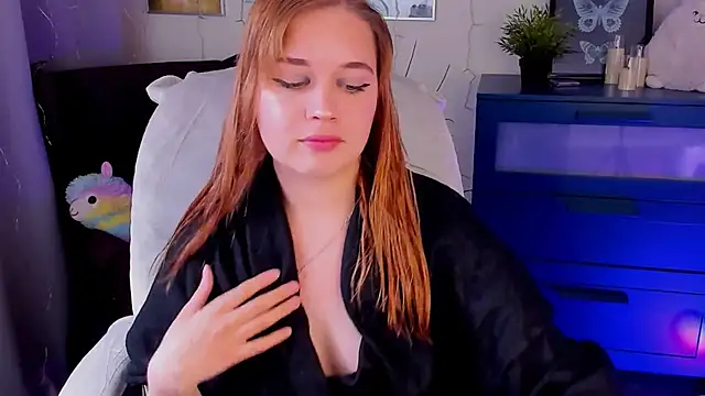 Snapshot of AlicePopsy chatting on 18, 11, 2025 AlicePopsy online show from 18, 11, 2025