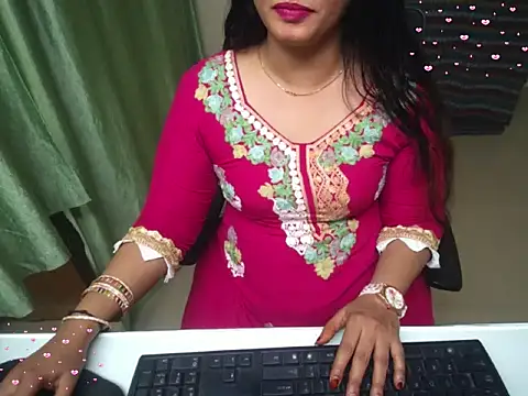 Arushisingh8888 online show from 10, 10, 2025