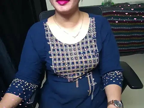 Arushisingh8888 online show from 4, 12, 2025