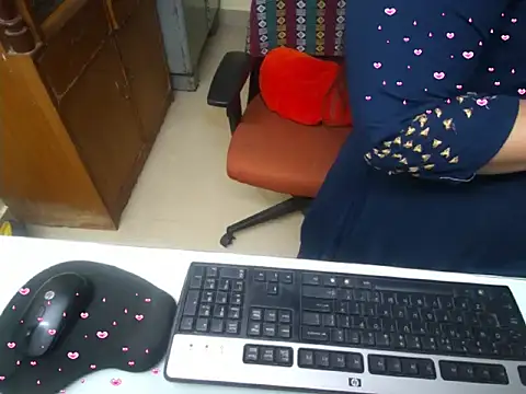 Arushisingh8888 online show from 18, 9, 2025