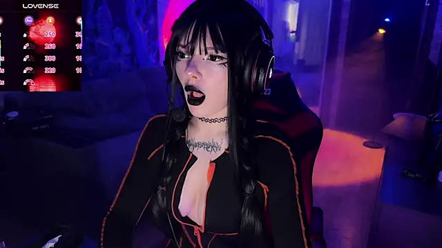 Eva-miller1 online show from 2, 11, 2025